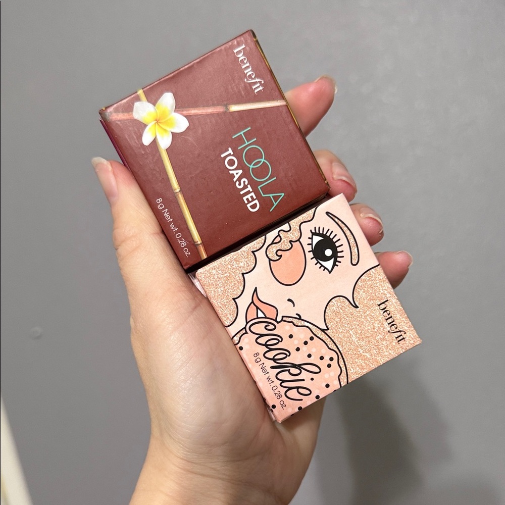 Benefit Hoola Toasted Bronzer and Cookie Highlighter Duo